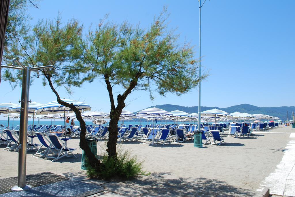 Affittacamere Ambra Marinella di Sarzana Exterior photo